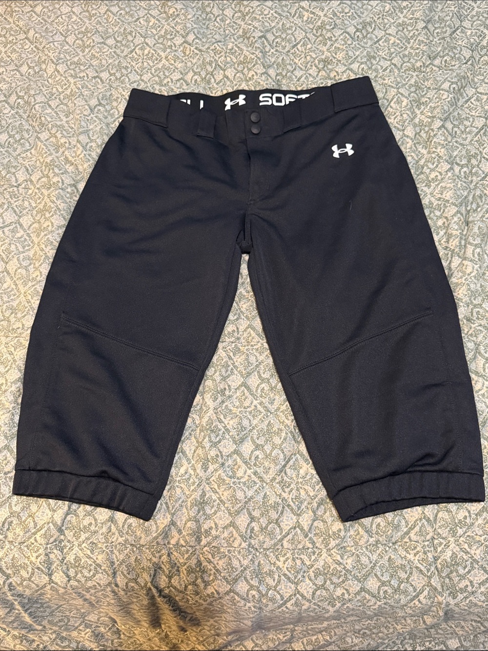 Under Armour Black Softball/Knee-Length Performance Pants